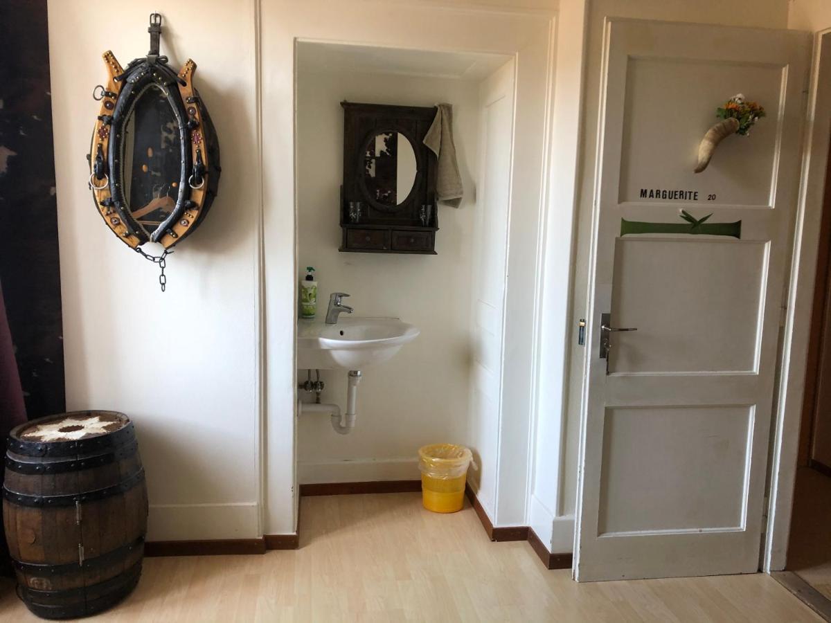 Chambres D'Hotes Le Passiflore Les Brenets Ngoại thất bức ảnh